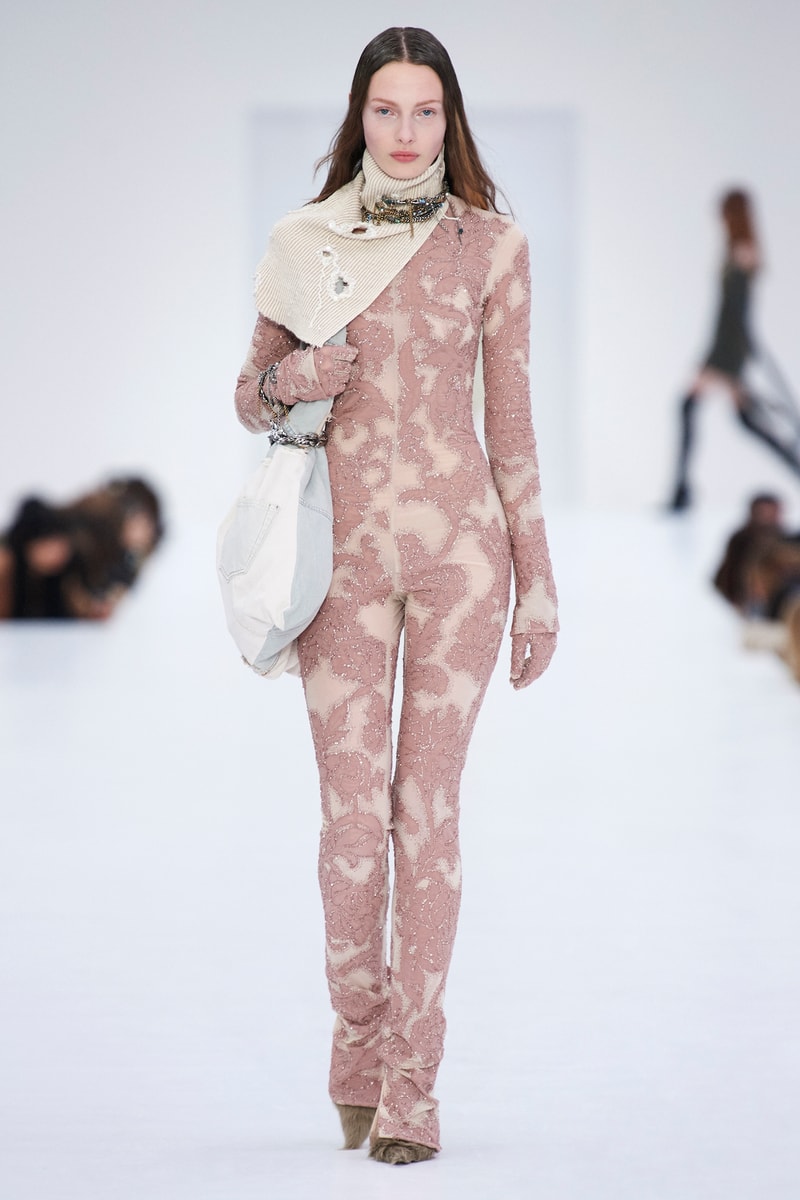 Acne Studios Fall Winter FW22 Collection Runway Show Paris Fashion Week PFW