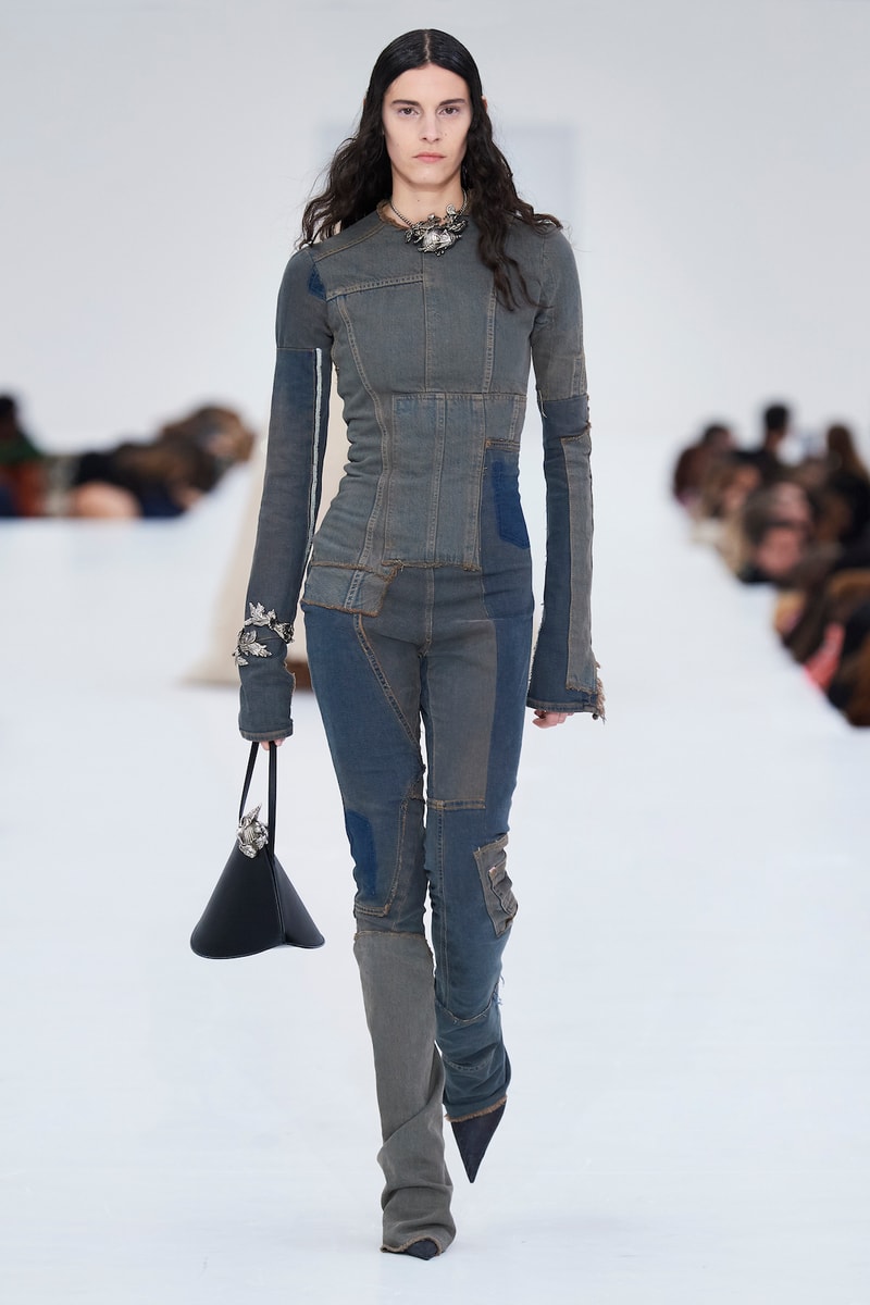 Acne Studios Fall Winter FW22 Collection Runway Show Paris Fashion Week PFW