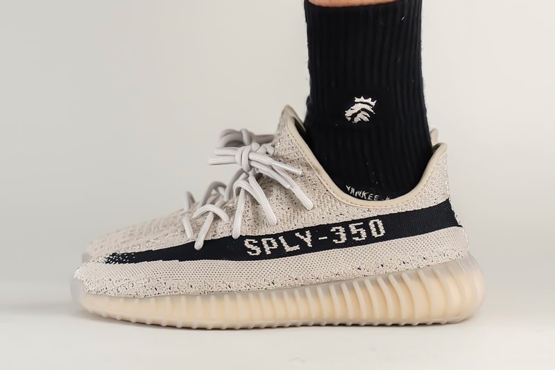 adidas YEEZY BOOST 350 V2 Reverse Oreo Sneakers Cream Black Footwear Kicks Shoes