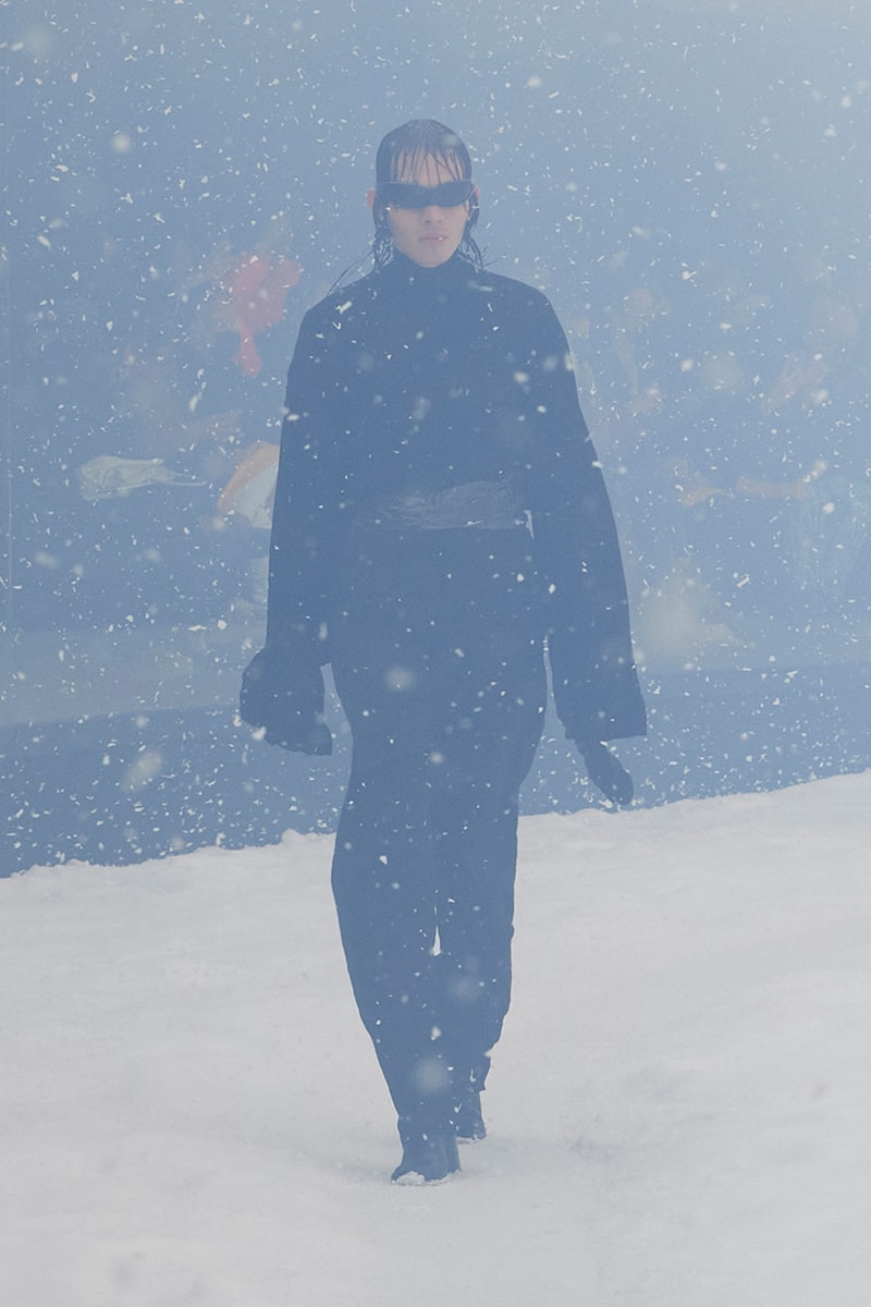 Balenciaga Fall Winter 360 Collection Snowy Apocalyptic Demna Gvasalia Ukraine Show Images