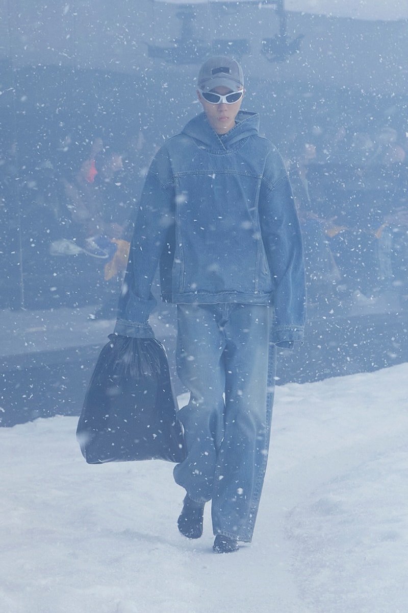 Balenciaga Fall Winter 360 Collection Snowy Apocalyptic Demna Gvasalia Ukraine Show Images