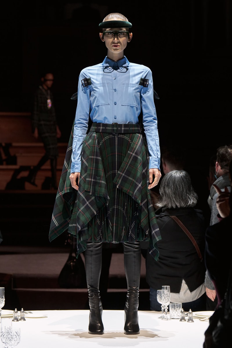 Burberry Fall Winter Collection Runway Show Womenswear Riccardo Tisci Images