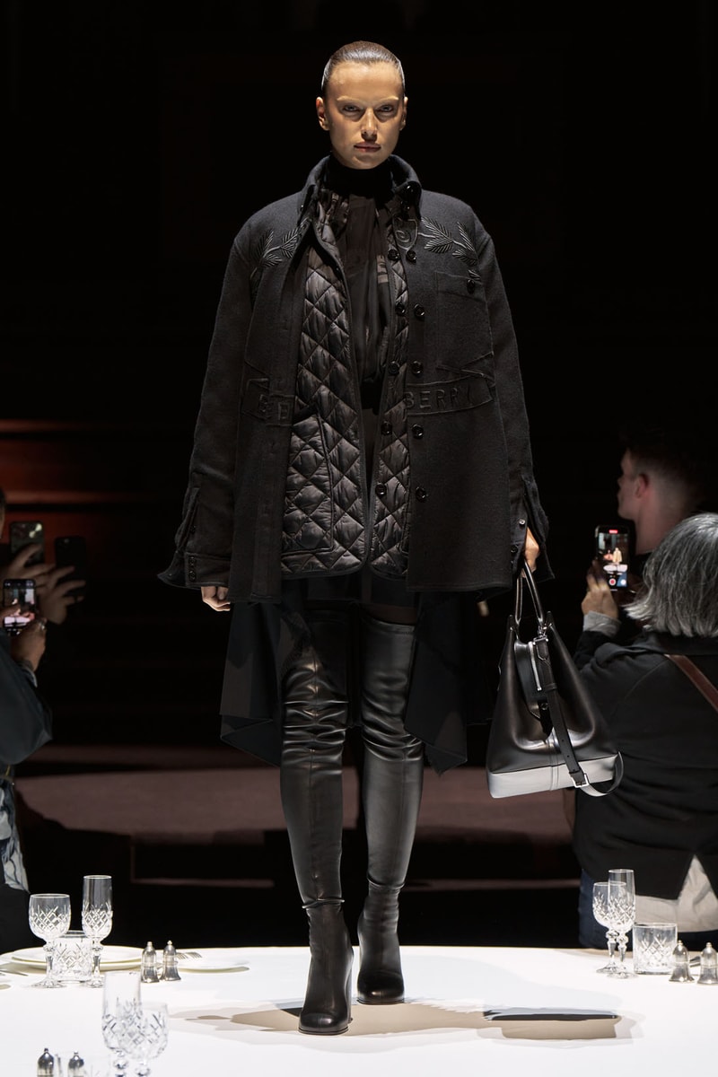Burberry Fall Winter Collection Runway Show Womenswear Riccardo Tisci Images