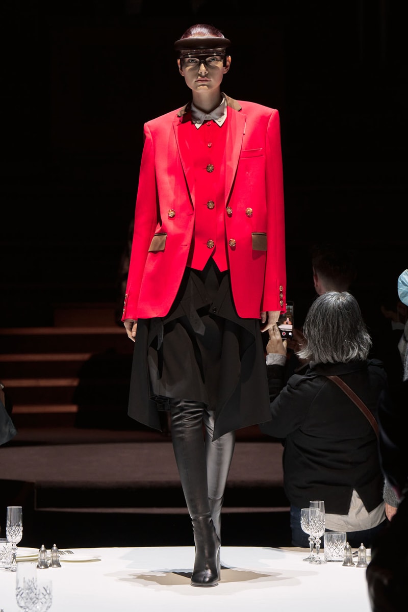 Burberry Fall Winter Collection Runway Show Womenswear Riccardo Tisci Images
