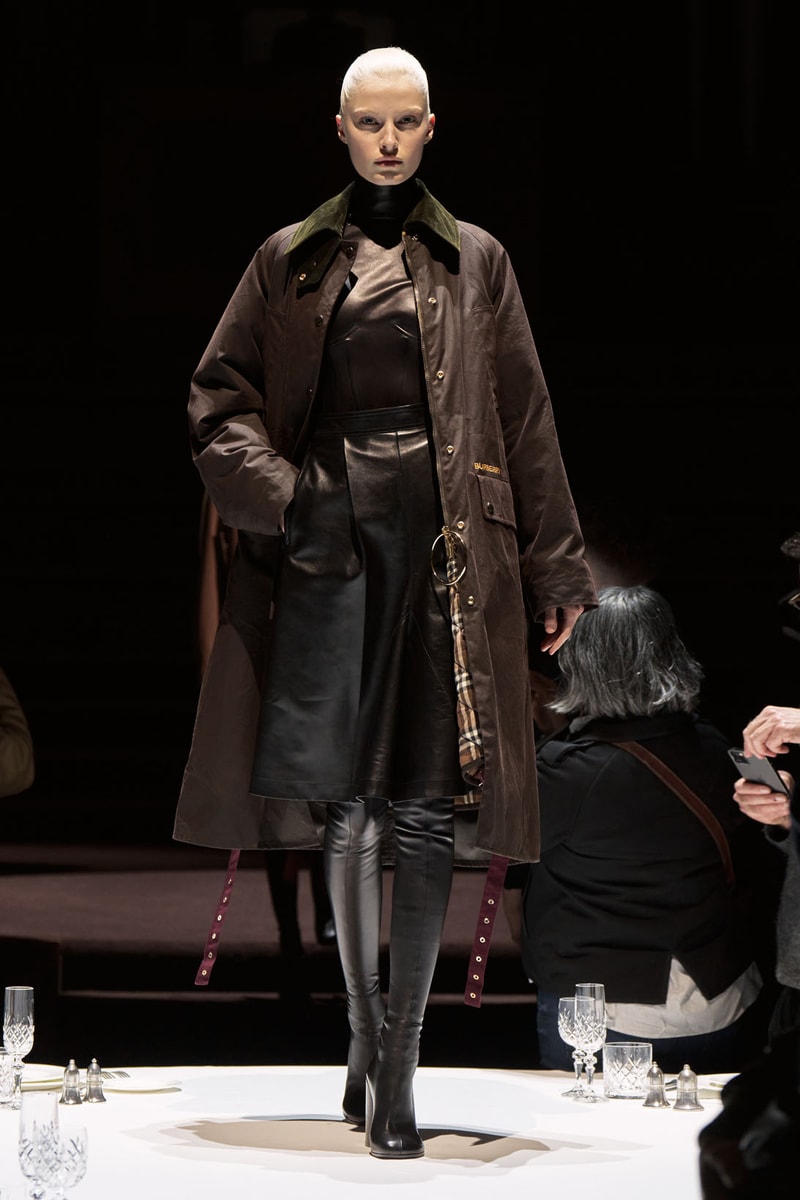 Burberry Fall Winter Collection Runway Show Womenswear Riccardo Tisci Images
