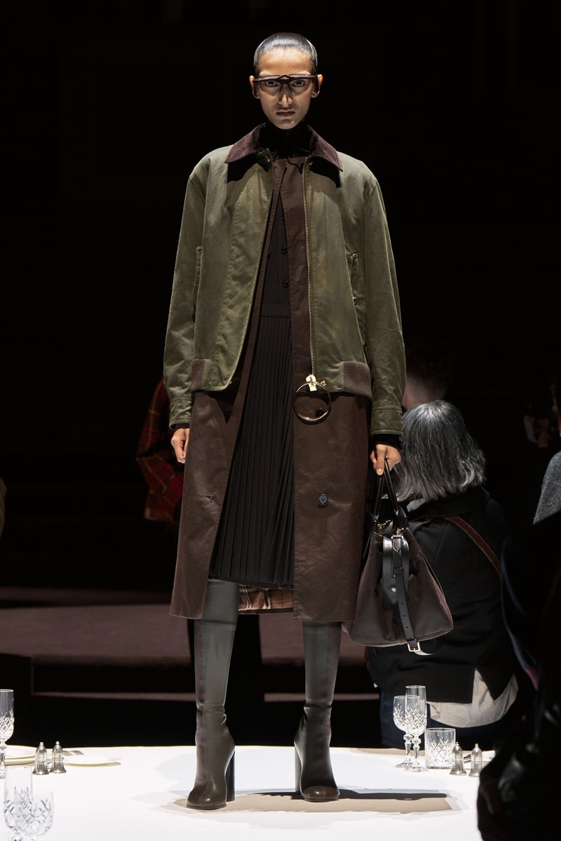 Burberry Fall Winter Collection Runway Show Womenswear Riccardo Tisci Images