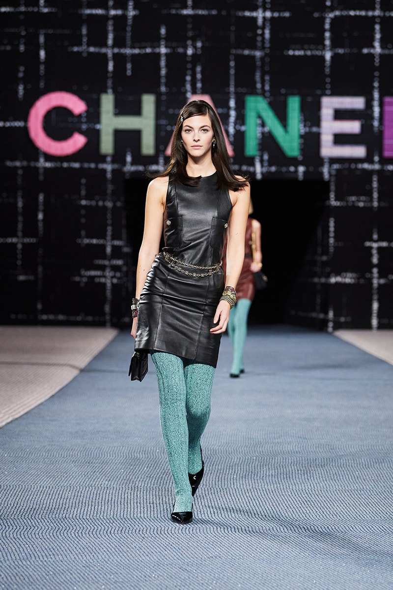 Chanel fall/winter 2022/2023 ready to wear collection tweed leather skirts dresses suits leggings tights 