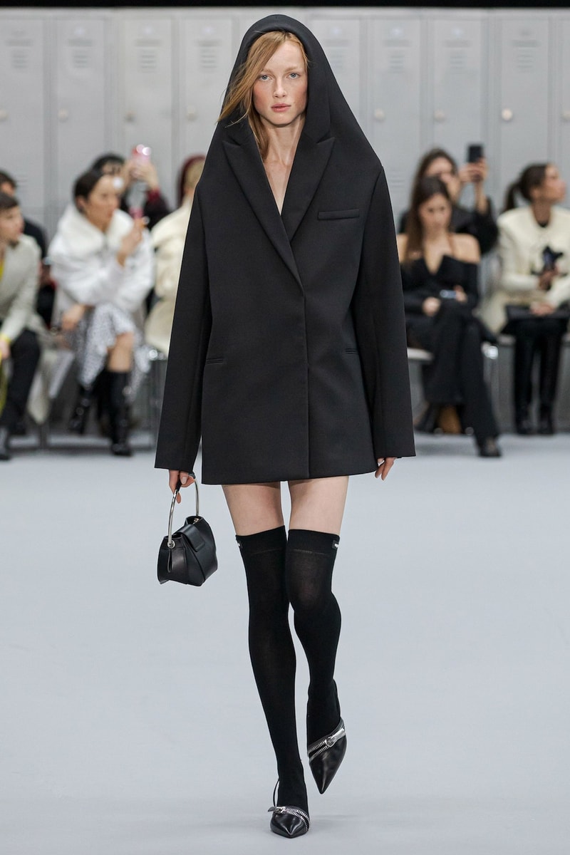Coperni FW22 Runway Show Paris Fashion Week Gigi Hadid