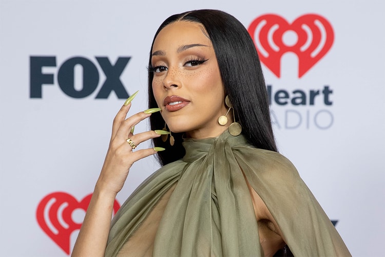 Doja Cat Proves Y2K Butterfly Hair Clips Are the Perfect Spring Accessory
