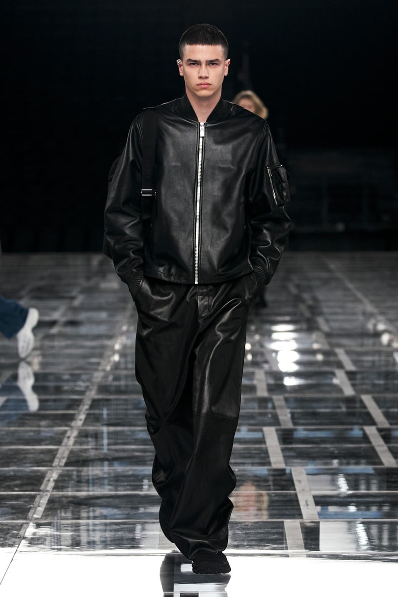 Givenchy Fall Winter Collection Matthew W Williams TK 360 Sneaker Show Images 