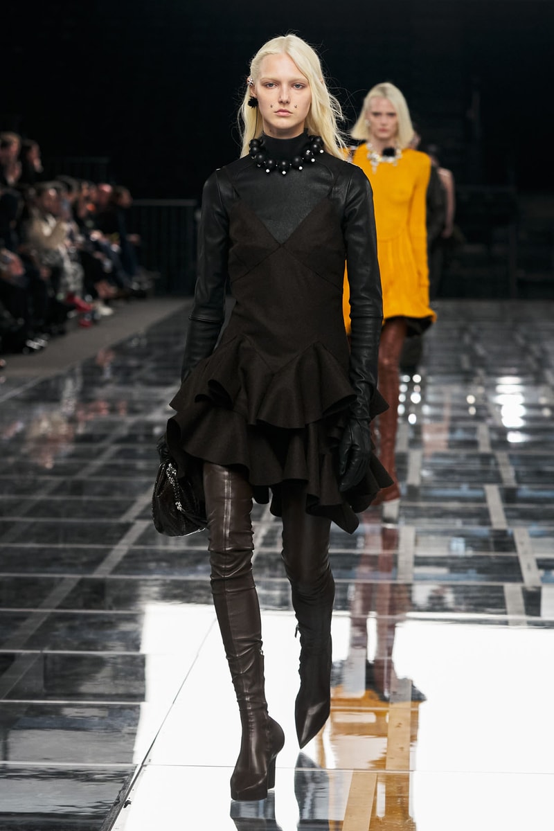 Givenchy Fall Winter Collection Matthew W Williams TK 360 Sneaker Show Images 