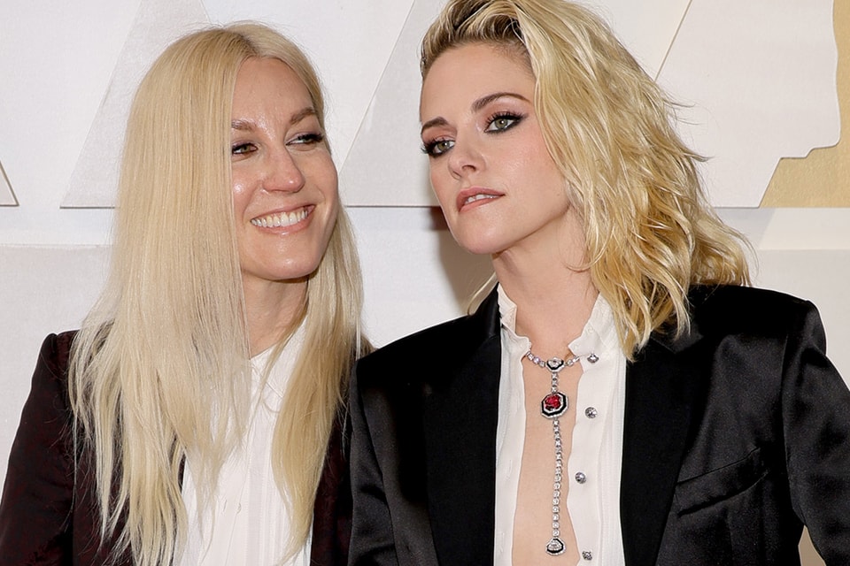 Kristen Stewart and Fiance Take Red Carpet Risk | Hypebae Kristen Stewart and Fiance Take Red Carpet Risk | Hypebae