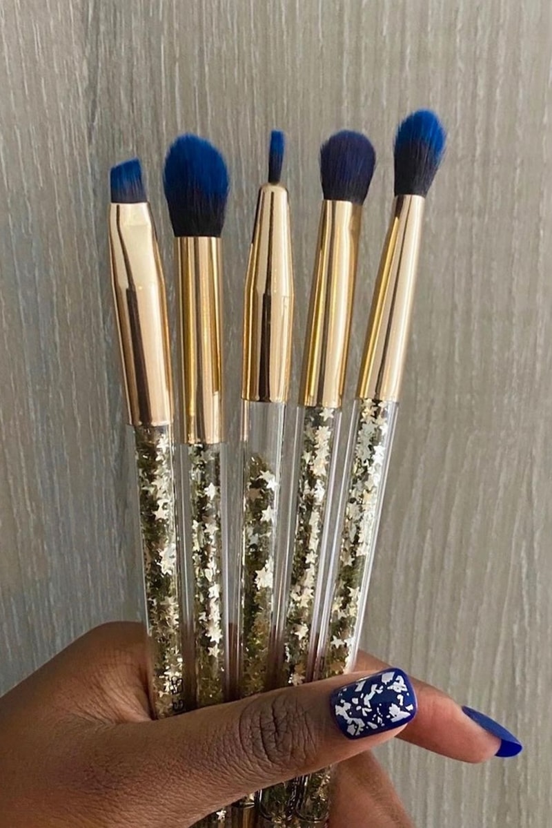 Real Techniques concealer brush tiktok kitten paw 242 tiktok viral makeup