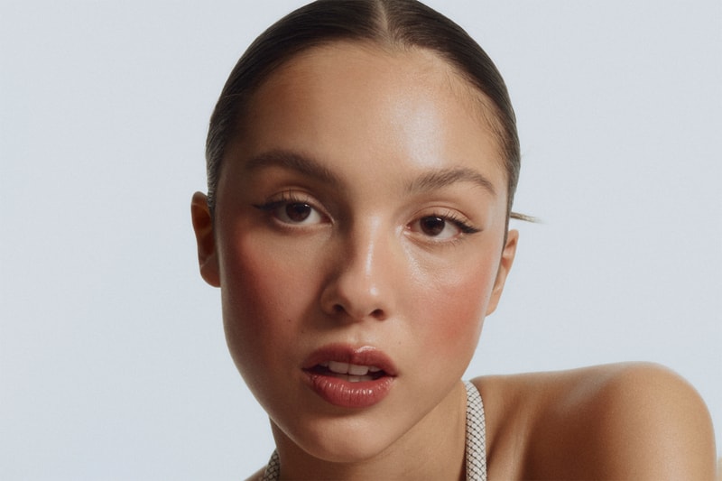 TikTok Beauty Trend Clean Girl Makeup Look Olivia Rodrigo Glossier Jennie BLACKPINK