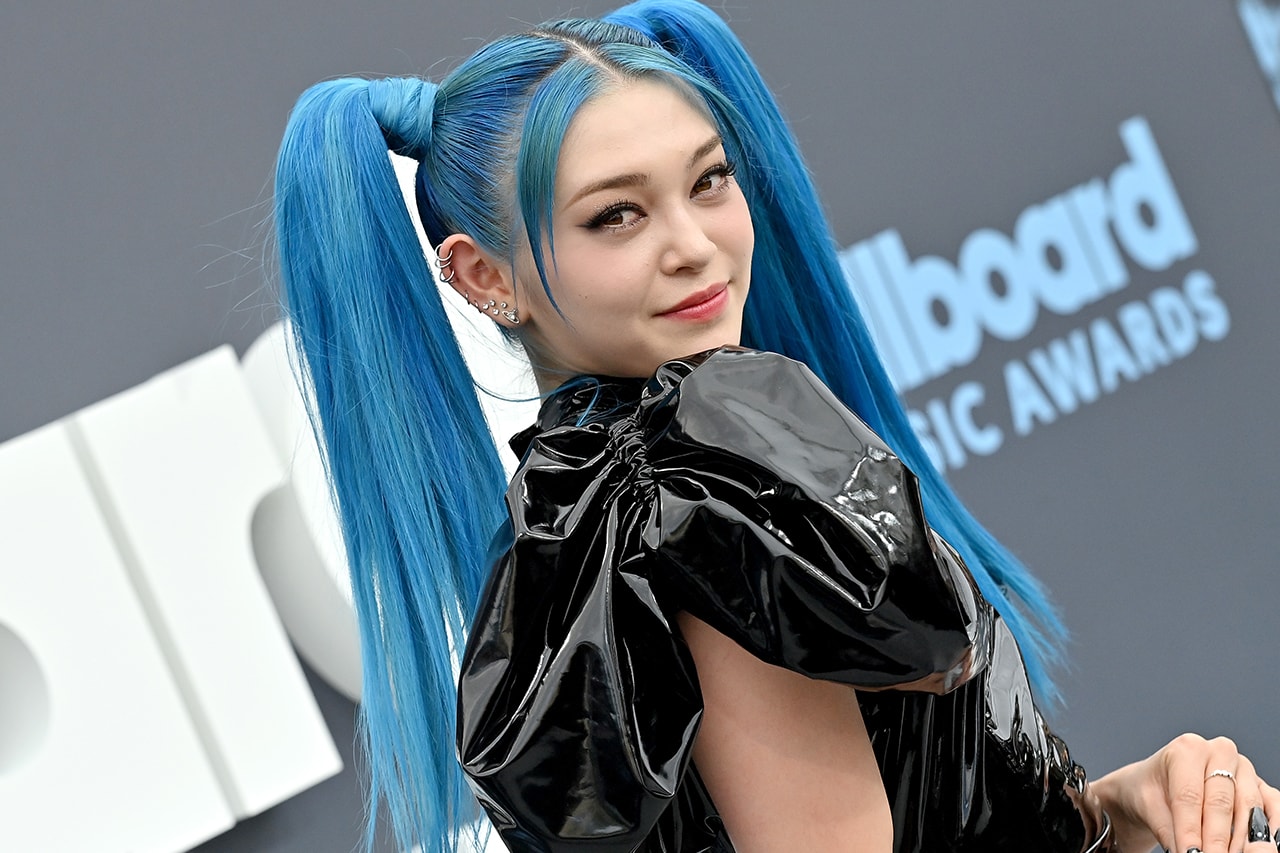 2022 Billboard Music Awards Best Celebrity hair nails makeup megan fox doja cat machine gun kelly