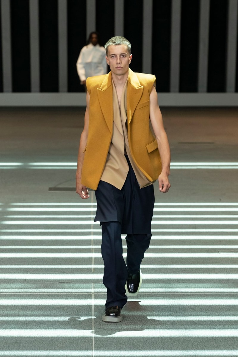 vtmnts vetements guram gvasalia non-binary wear gender inclusivity diversity lgbtq trench coats outerwear pants hoodies bomber jackets t-shirts knits