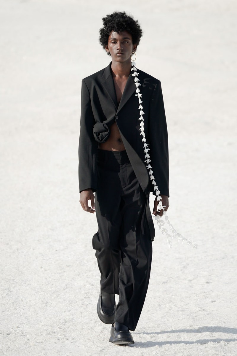 Jacquemus Le Papier Fall WInter Collection Simon Porte Arles Runway Nike Collaboration Images