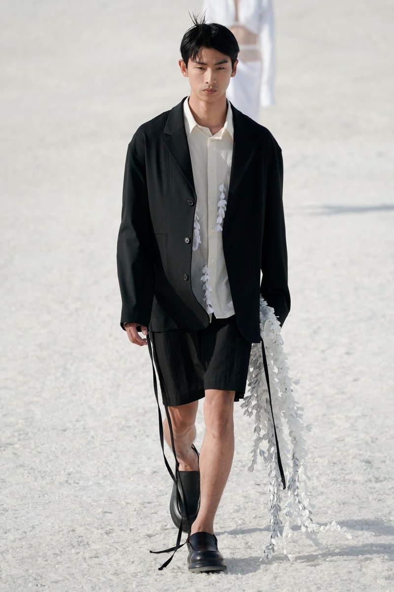 Jacquemus Le Papier Fall WInter Collection Simon Porte Arles Runway Nike Collaboration Images