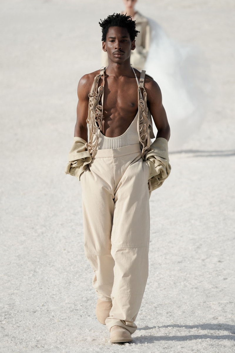 Jacquemus Le Papier Fall WInter Collection Simon Porte Arles Runway Nike Collaboration Images