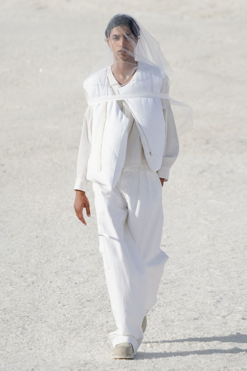 Jacquemus Le Papier Fall WInter Collection Simon Porte Arles Runway Nike Collaboration Images