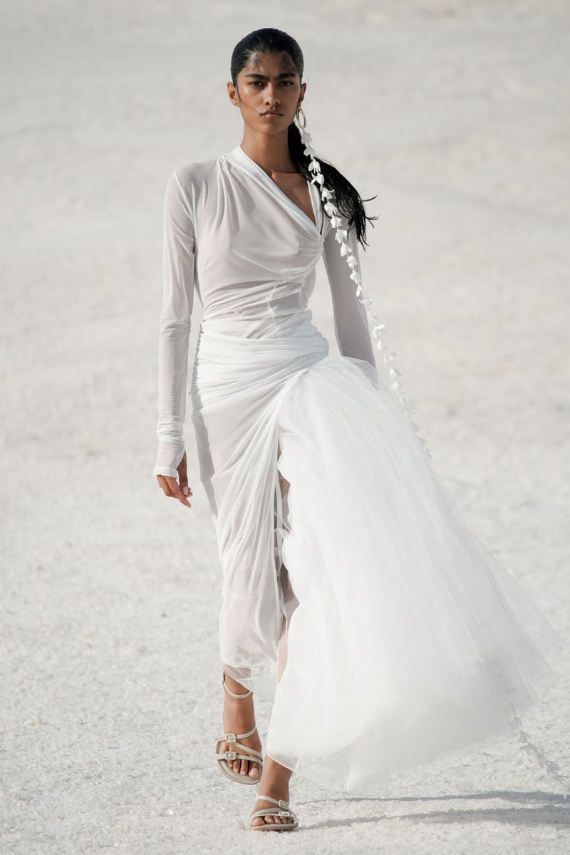 Jacquemus Le Papier Fall WInter Collection Simon Porte Arles Runway Nike Collaboration Images