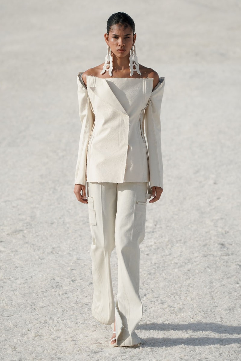 Jacquemus Le Papier Fall WInter Collection Simon Porte Arles Runway Nike Collaboration Images