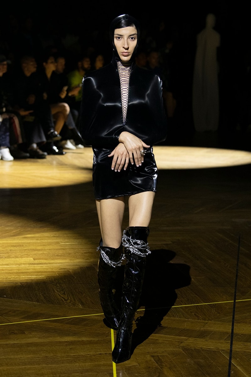 Mowalola UK Designer Spring Summer 2023 Collection Paris Fashion Week Burglar New Balance