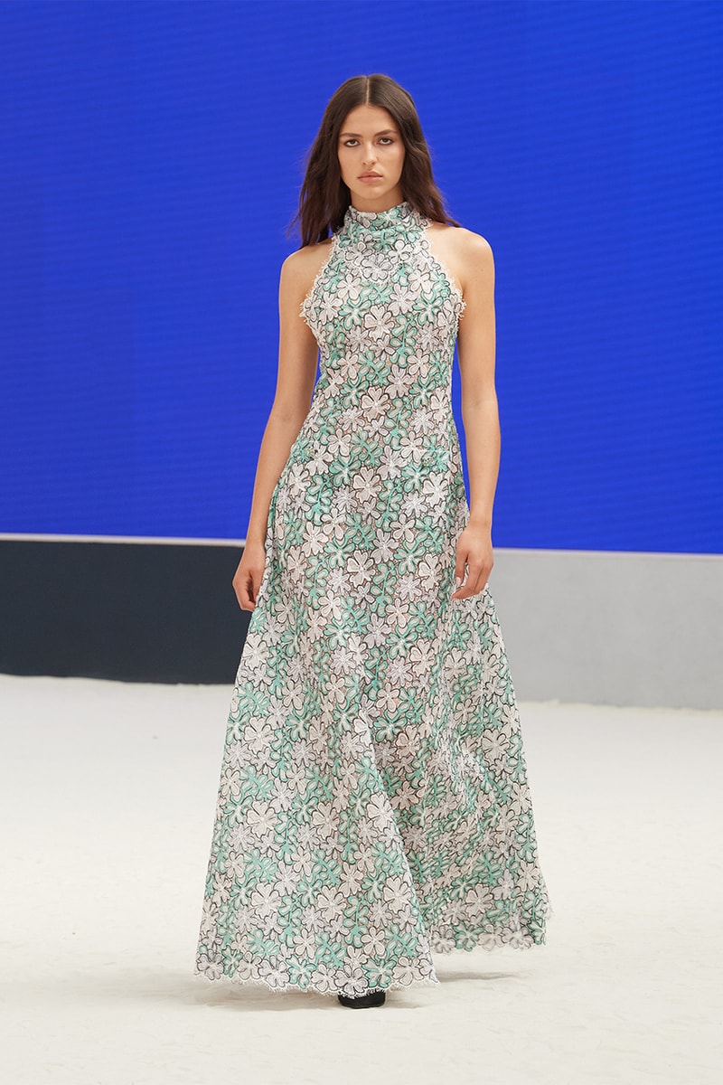 chanel fall/winter 2022 haute couture virginie viard pharrell williams runway dress tweed skirt suits hats 