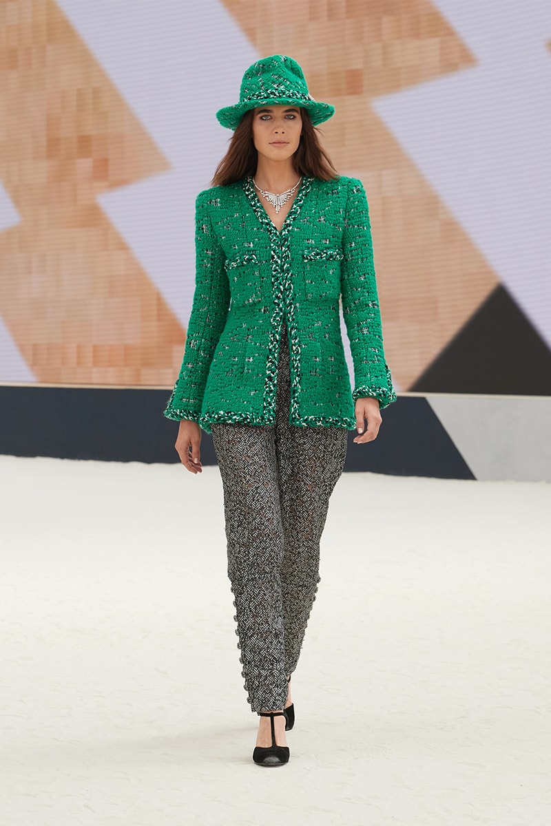 chanel fall/winter 2022 haute couture virginie viard pharrell williams runway dress tweed skirt suits hats 