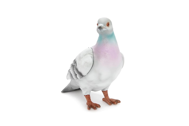 jw anderson fall/winter 2022 pigeon clutch bag handbags accessories 