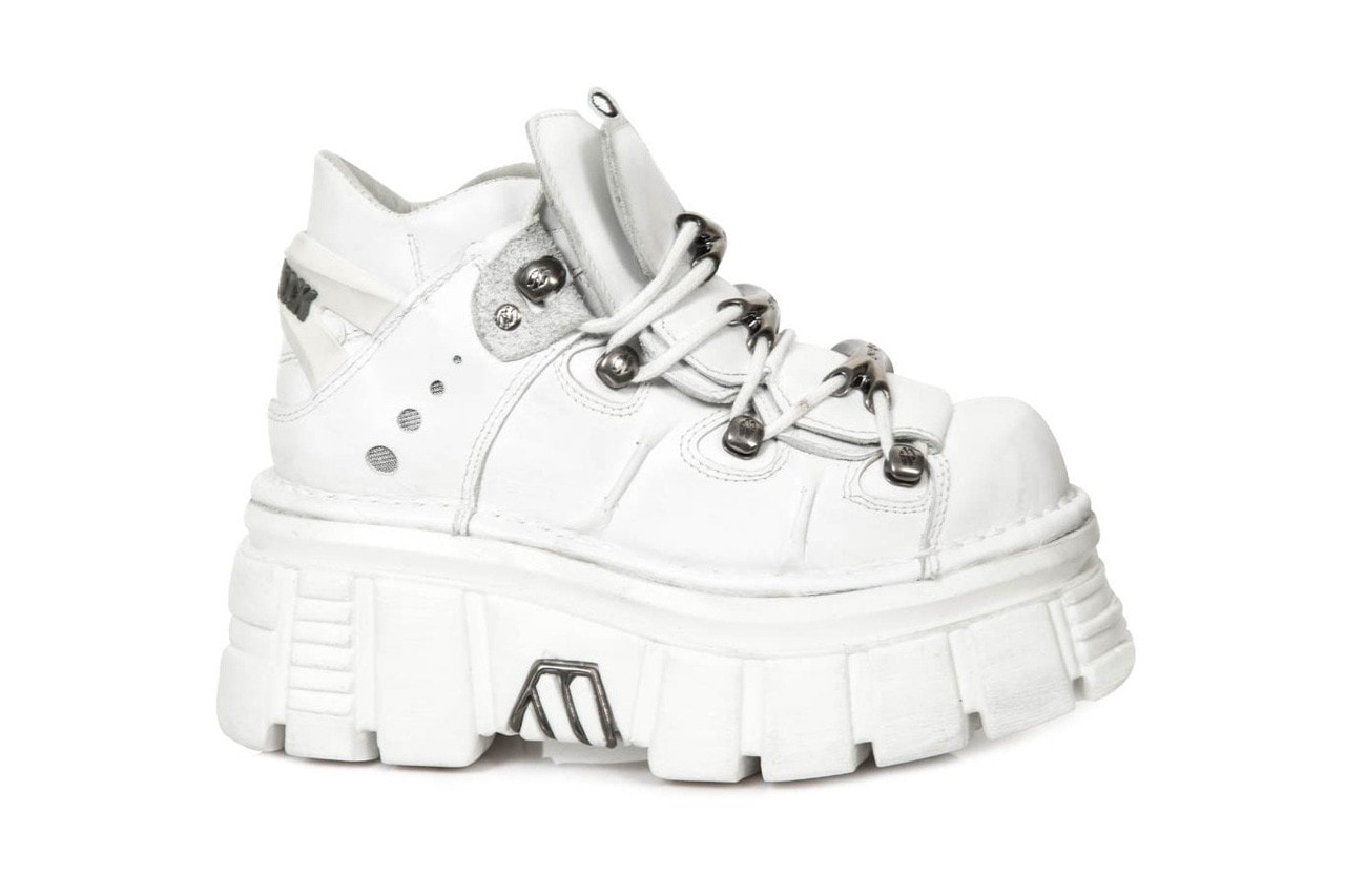 NewJeans Sneakers Footwear Minji Hanni Danielle Haerin Hyein Celebrity Style Outfit Nike Salomon Air Jordan Info