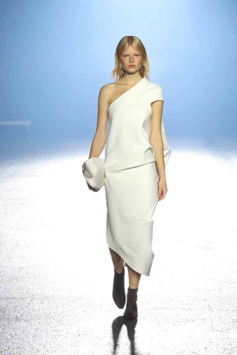 issey miyake paris fashion week runway