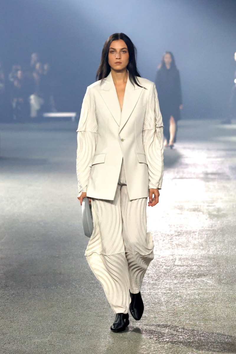 issey miyake paris fashion week runway