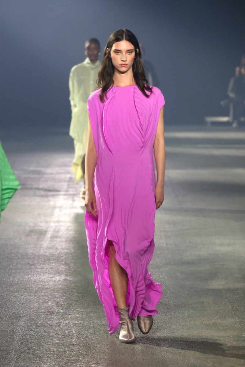 issey miyake paris fashion week runway