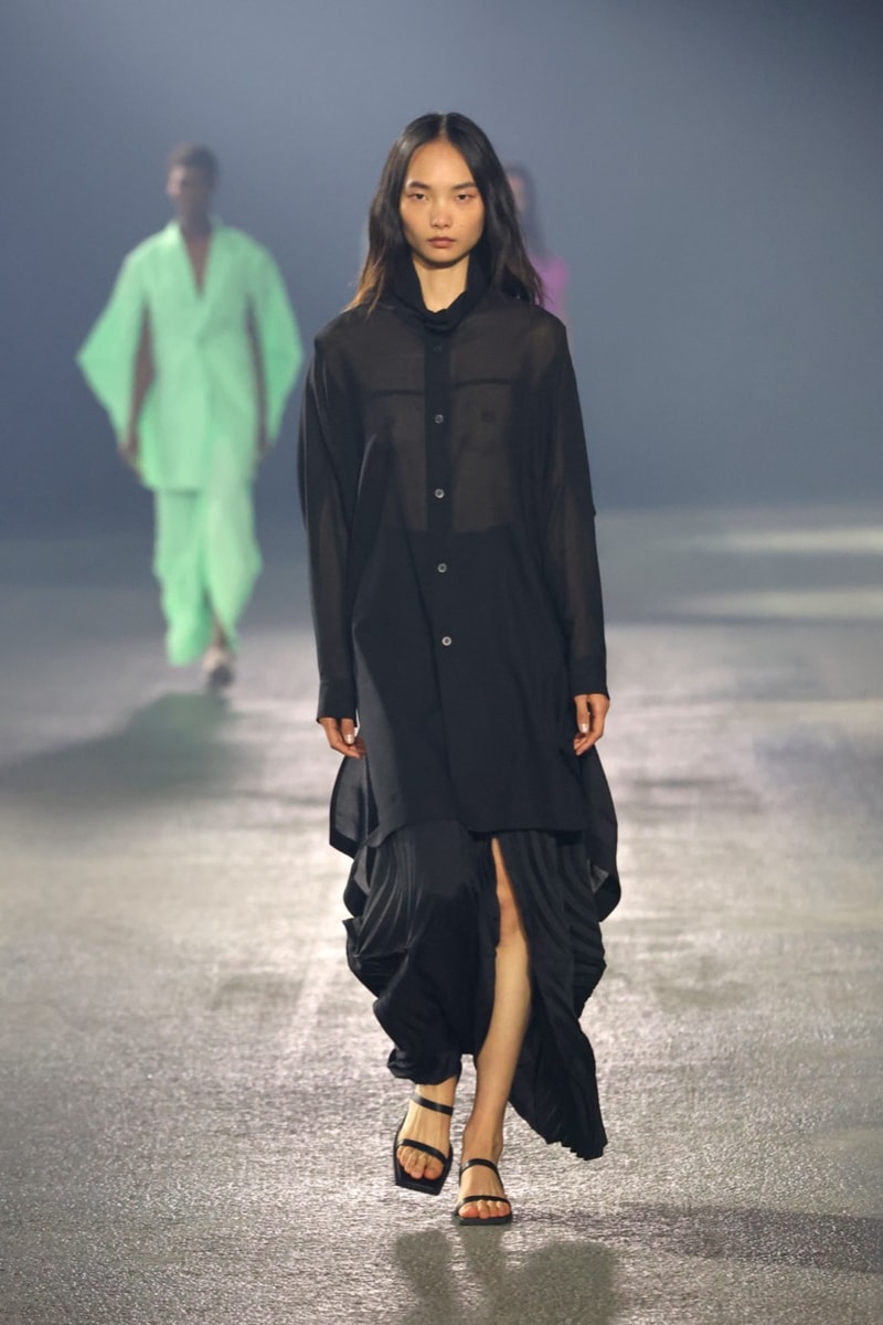 issey miyake paris fashion week runway
