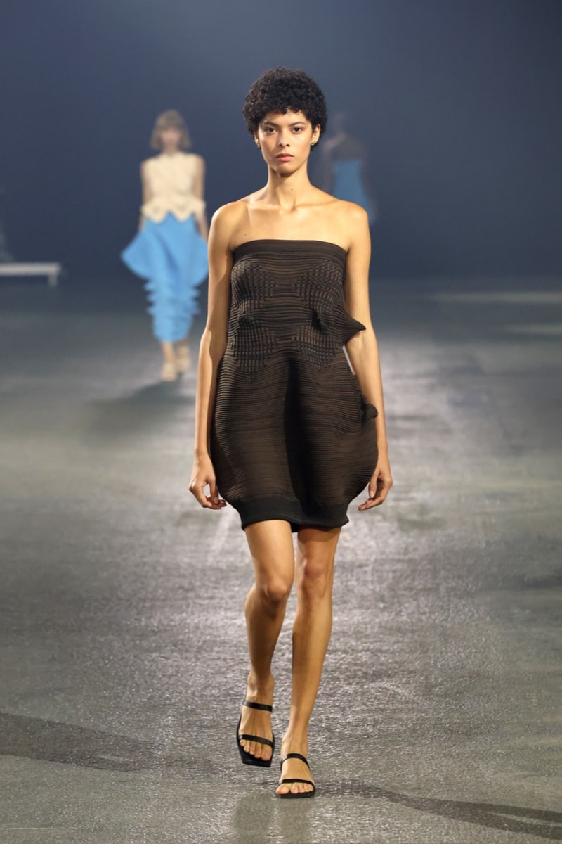 issey miyake paris fashion week runway