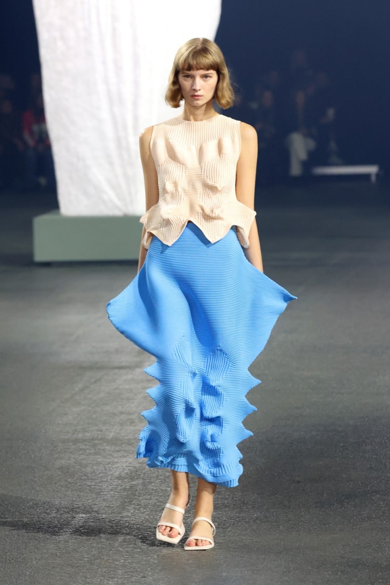 issey miyake paris fashion week runway