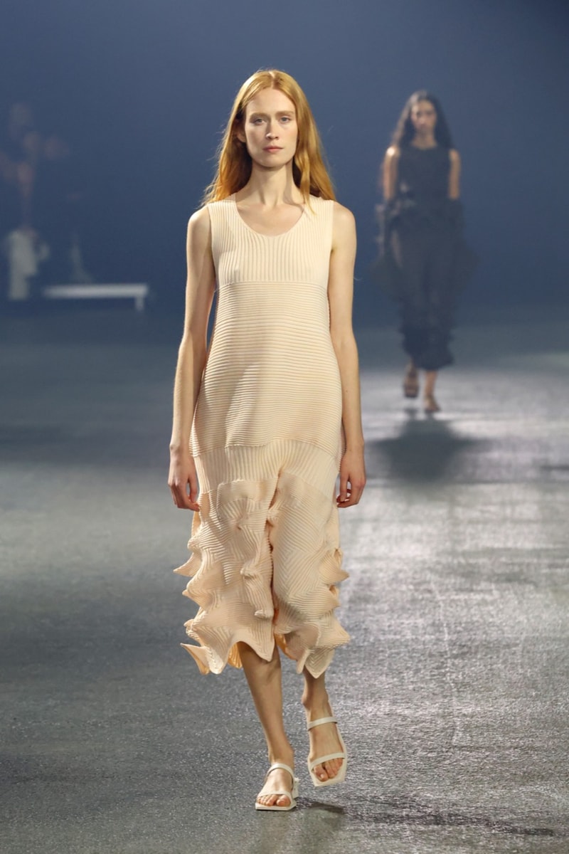 issey miyake paris fashion week runway