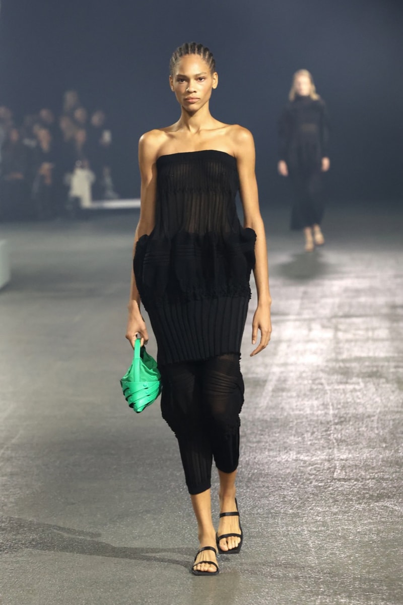 issey miyake paris fashion week runway