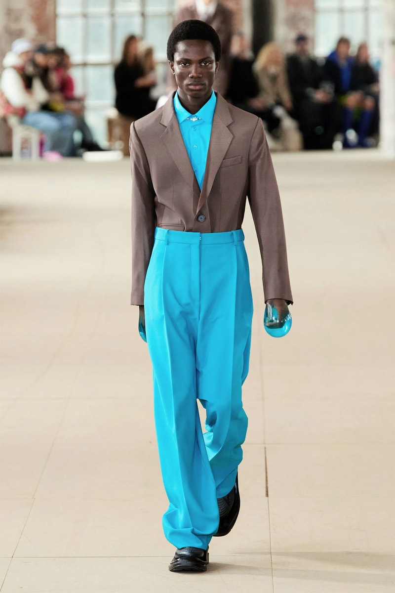 Botter Spring/Summer 2023 Condom Gloves Water Paris Fashion Week Images