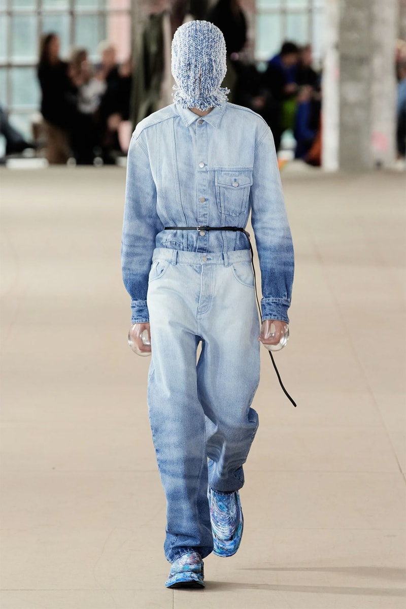 Botter Spring/Summer 2023 Condom Gloves Water Paris Fashion Week Images