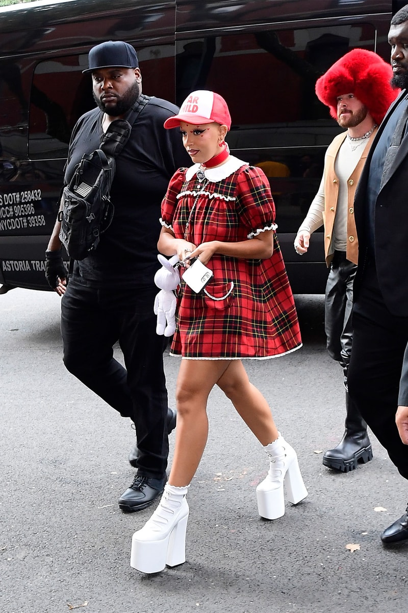 Doja Cat New York Fashion Week Best Outfits Looks Images