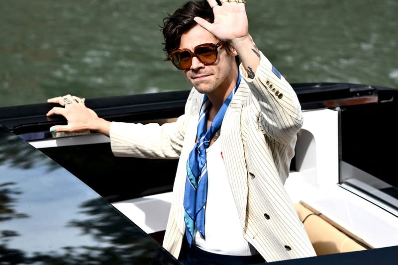 Harry Styles Wins the Red Carpet Game at 2022 Venice Film Festival