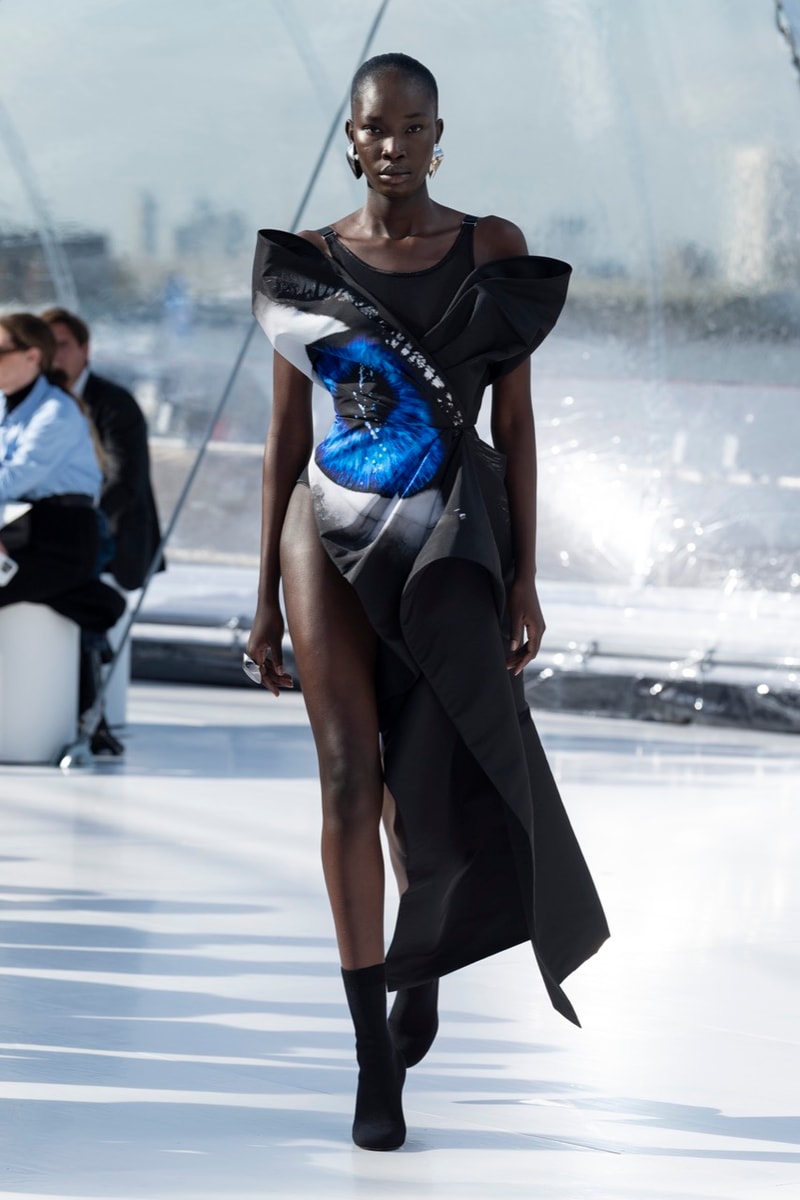 alexander mcqueen spring summer 2023 naomi campbell london fashion week dresses
