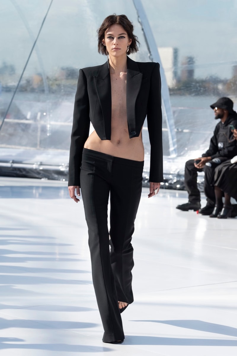 alexander mcqueen spring summer 2023 naomi campbell london fashion week dresses