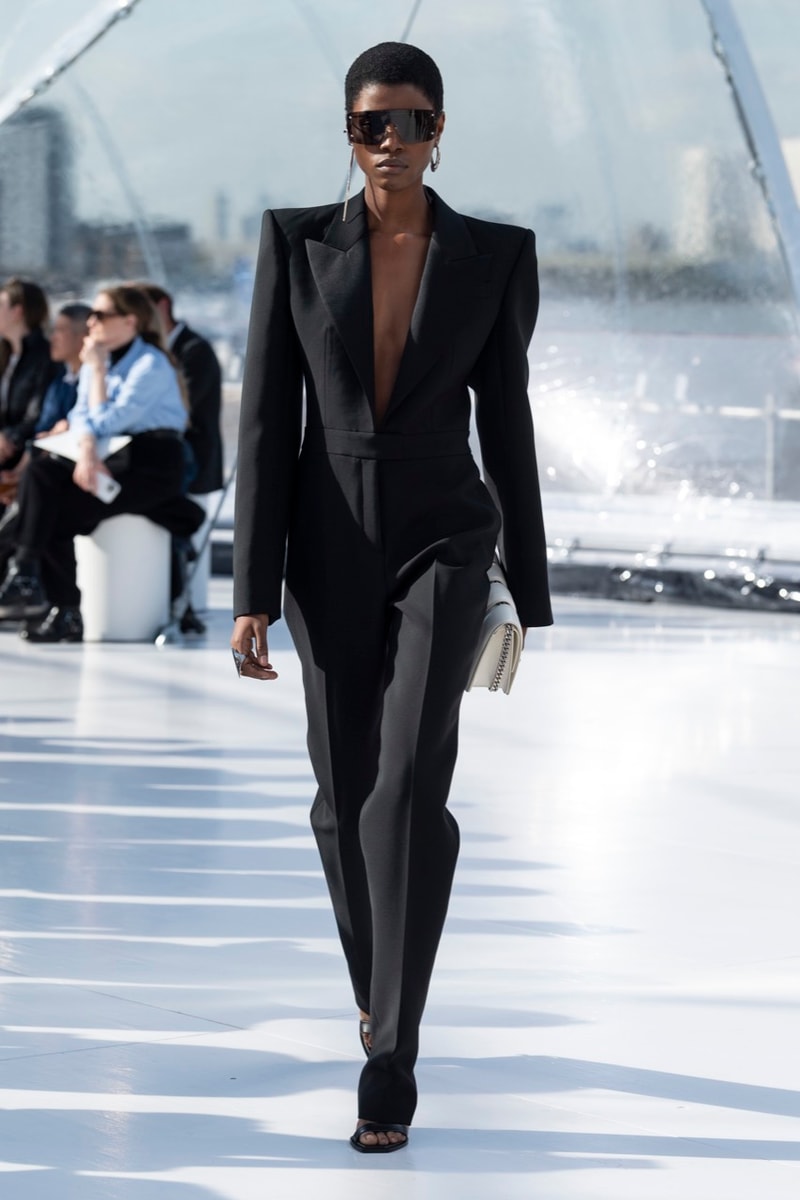 alexander mcqueen spring summer 2023 naomi campbell london fashion week dresses