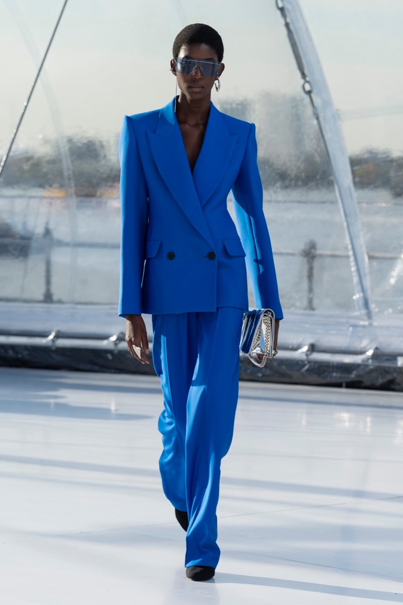 alexander mcqueen spring summer 2023 naomi campbell london fashion week dresses