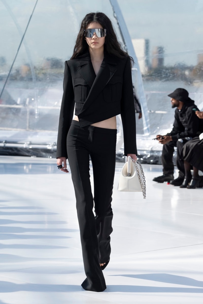 alexander mcqueen spring summer 2023 naomi campbell london fashion week dresses