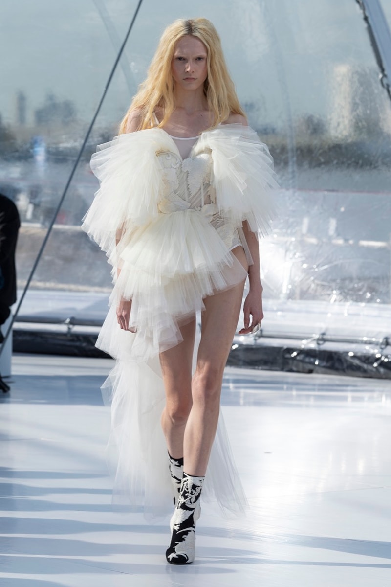 alexander mcqueen spring summer 2023 naomi campbell london fashion week dresses