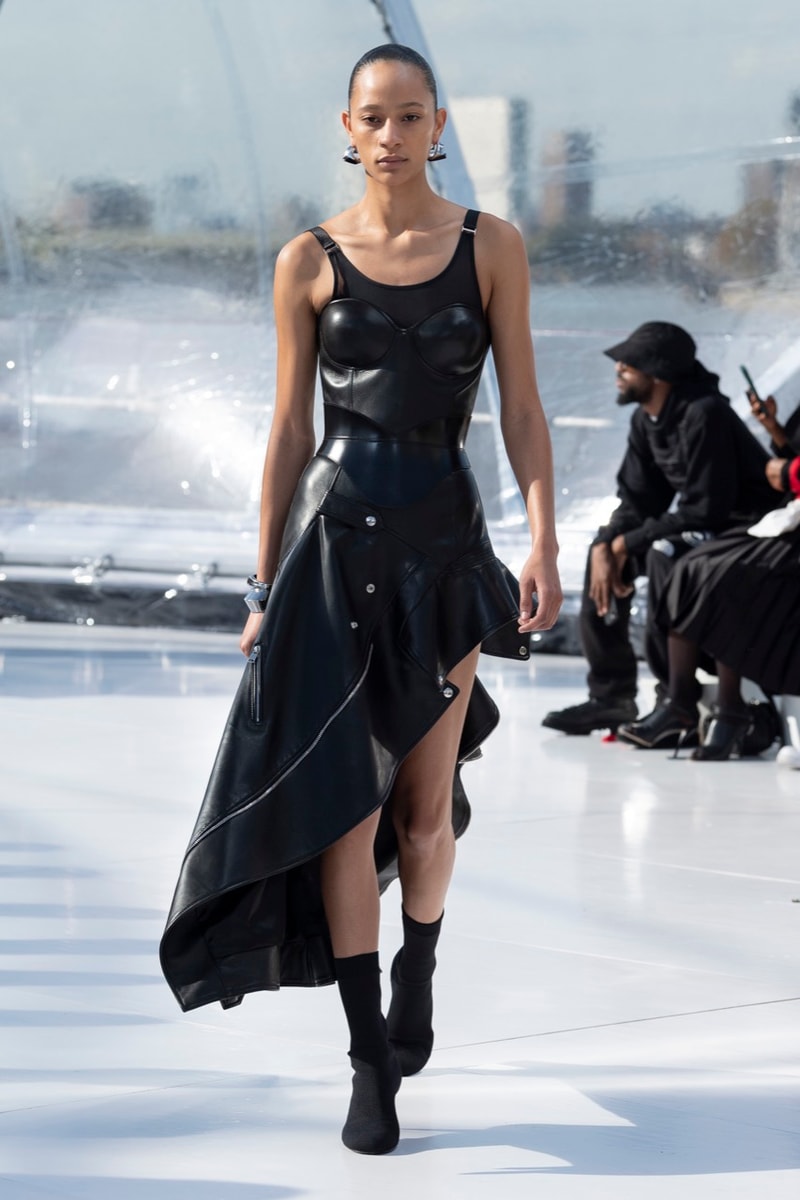 alexander mcqueen spring summer 2023 naomi campbell london fashion week dresses